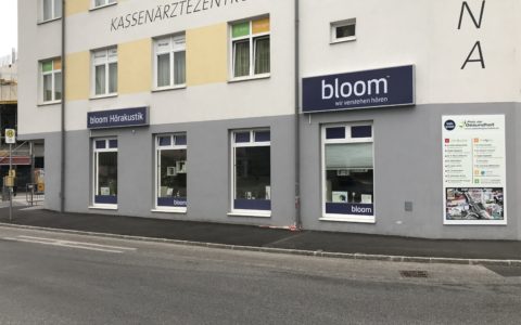 bloom, Wr. Neustadt